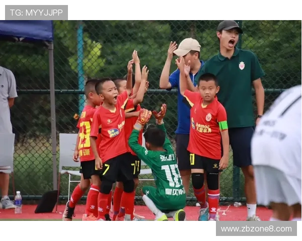 乌杨中学足球队奋勇拼搏迎接新赛季挑战全力冲击冠军荣誉